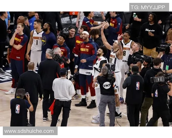 掘金与快船季后赛精彩全场回放回顾与分析